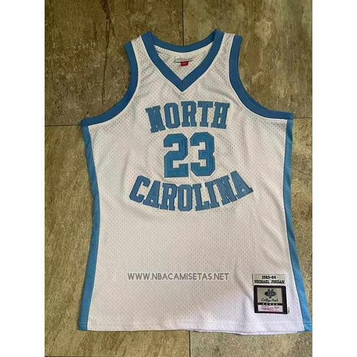 Camiseta NCAA North Carolina Tar Heels Michael Jordan NO 23 Mitchell & Ness 1983-84 Blanco